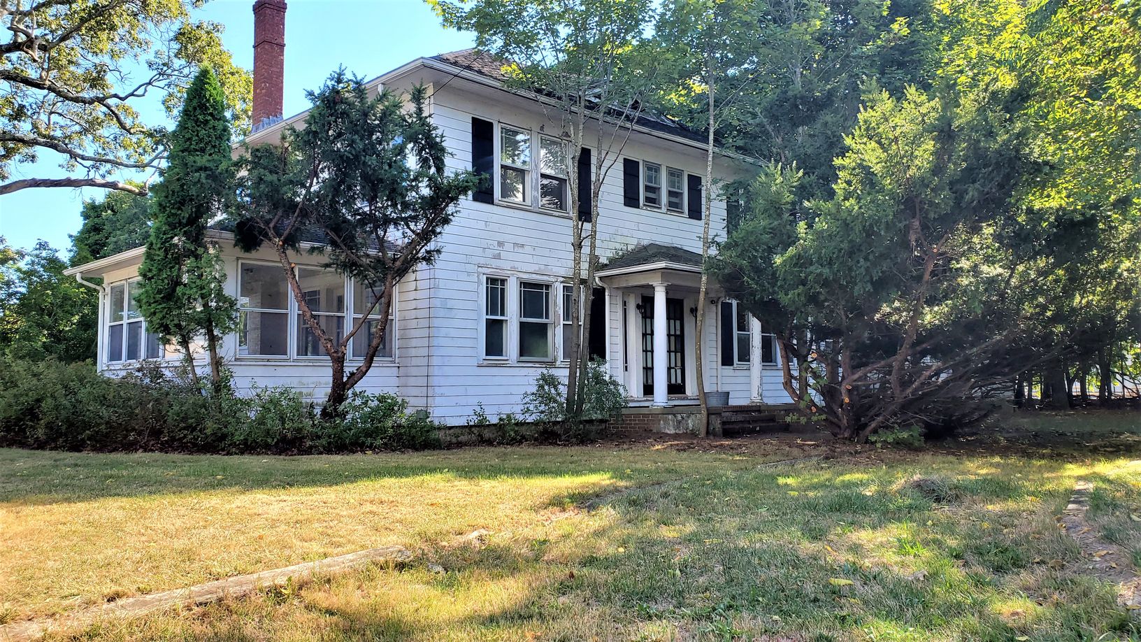  109 Hubbard Avenue Front from East