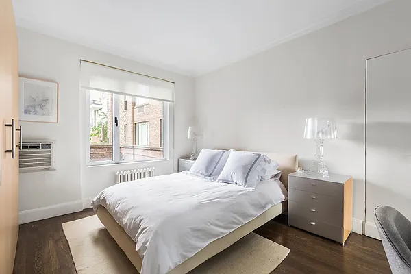 Sold by Compass | media 18