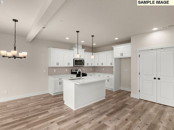 4th image of 145 SE 46th Ave