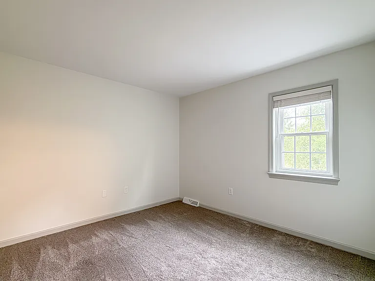 425 Deerfield Dr — Photo 18