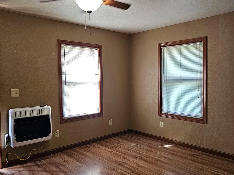 4558 Knoxville Hwy — Photo 2