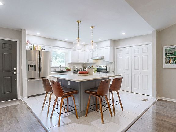 2nd image of 5501 Village Way