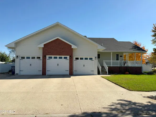 1800 9th St NE, Watertown, SD 57201