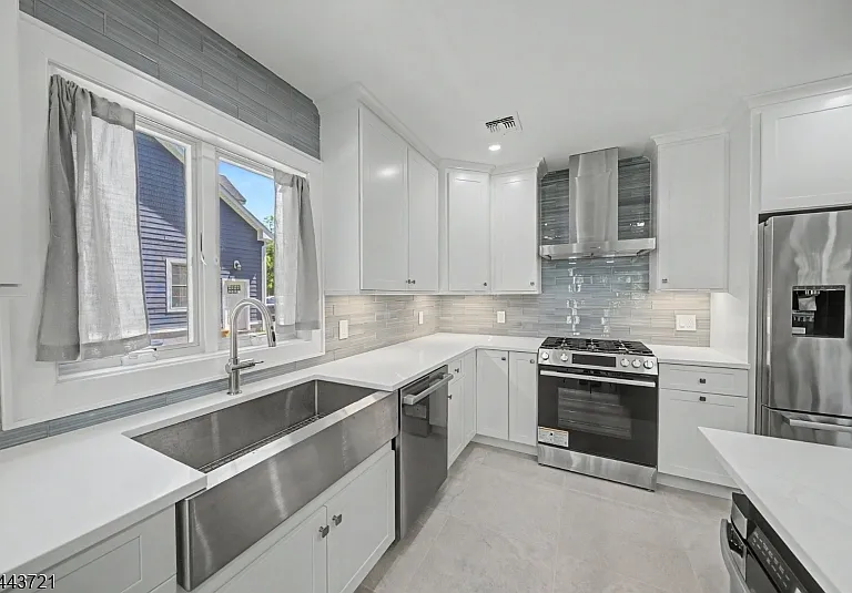 13 Rockaway Ave — Photo 11