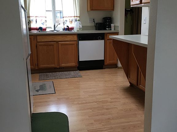 5th image of 8408 Arcadia Dr