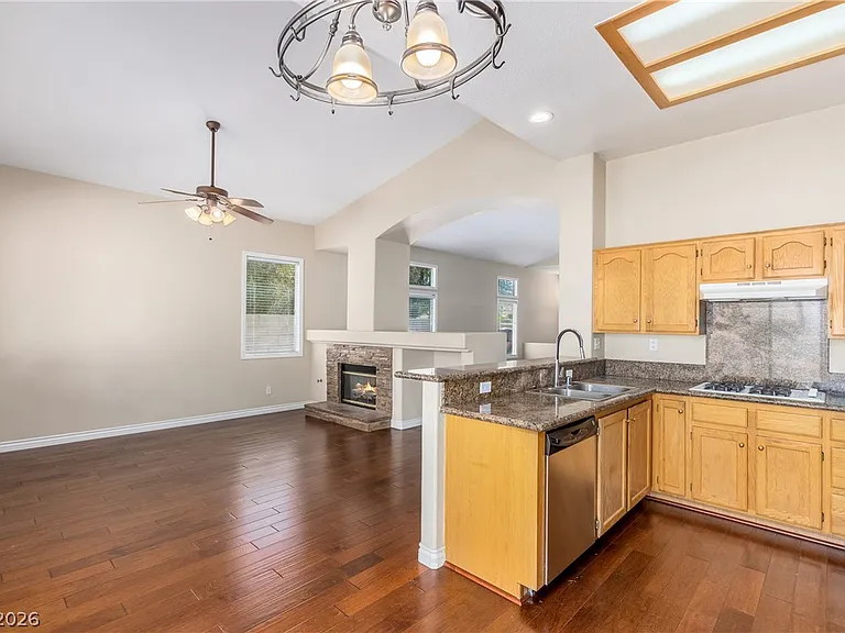 253 Mesquite Ridge Ln — Photo 9