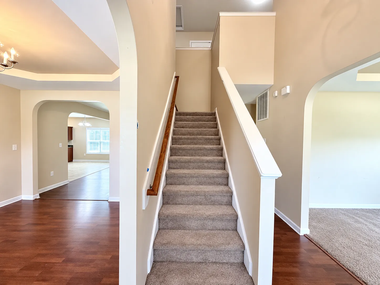 482 Brownstone Dr — Photo 3
