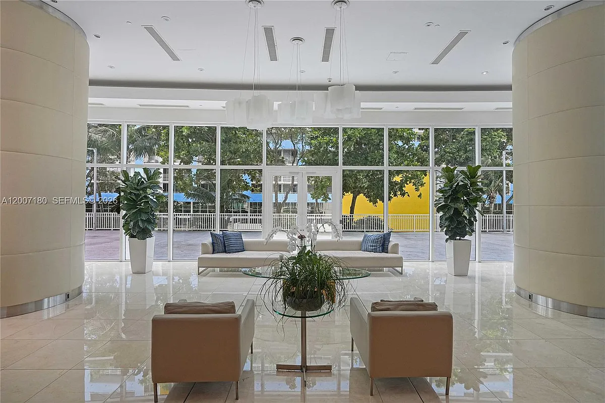 Building Photo - 2101 Brickell Ave #2305