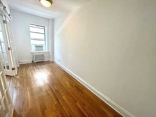 3rd image of 448 W 25th St APT 3
