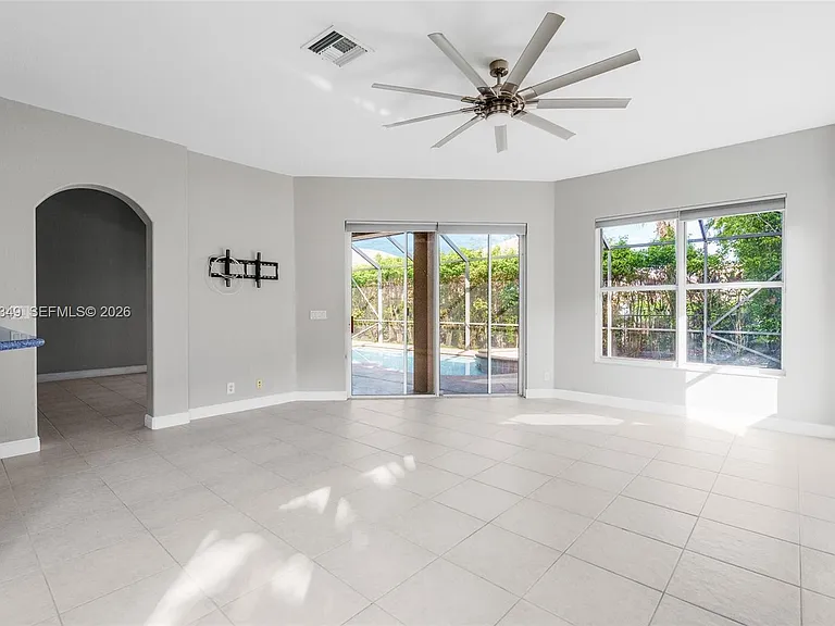 10635 NW 61st Ct — Photo 9
