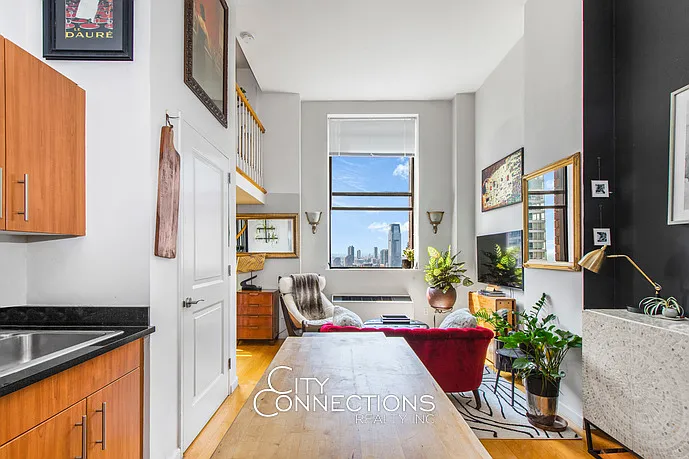20 West Street — Photo 3