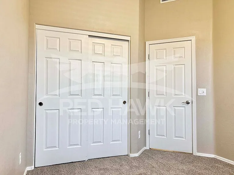 6660 E Roland St — Photo 13