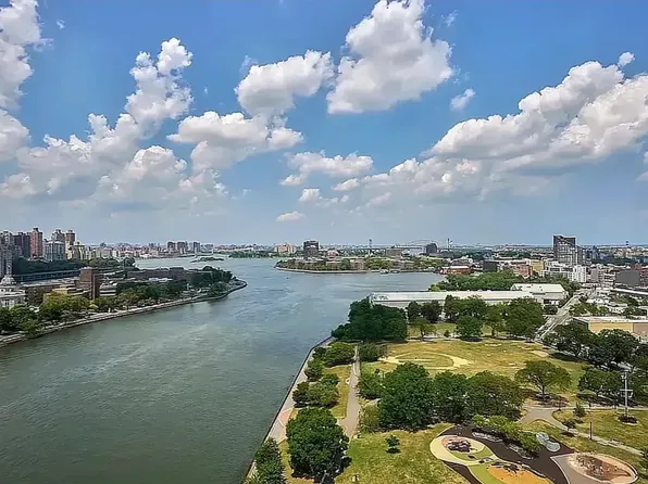 34-46 Vernon Boulevard image 16 of 18