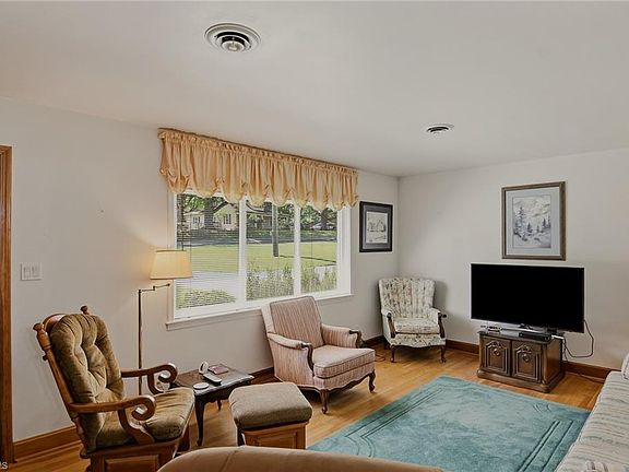 5th image of 535 Lewisville Clemmons Rd
