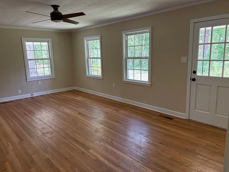 2540 University Ave — Photo 17