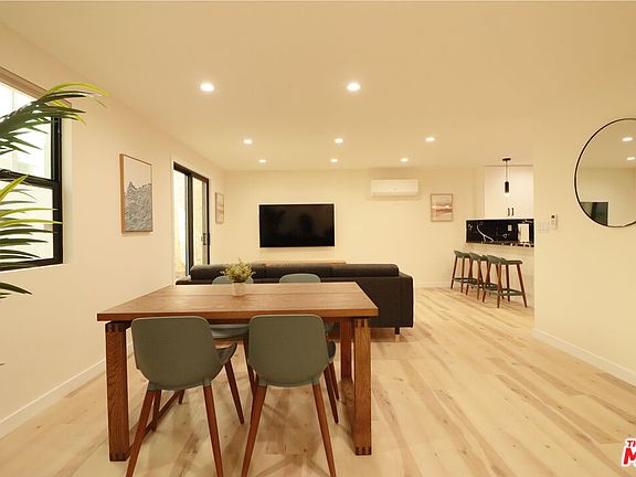 4th image of 918 N San Vicente Blvd #E