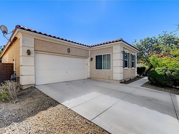 3rd image of 6428 Grayback Dr