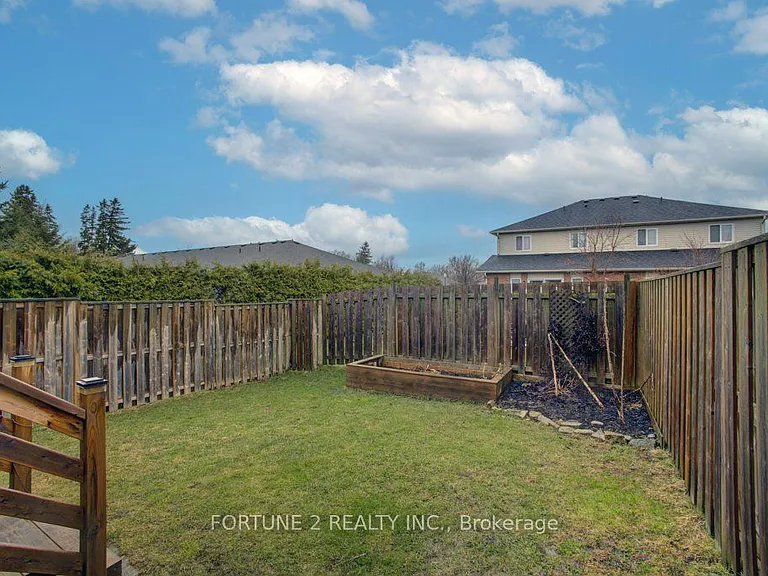 455 Danby St E — Photo 34