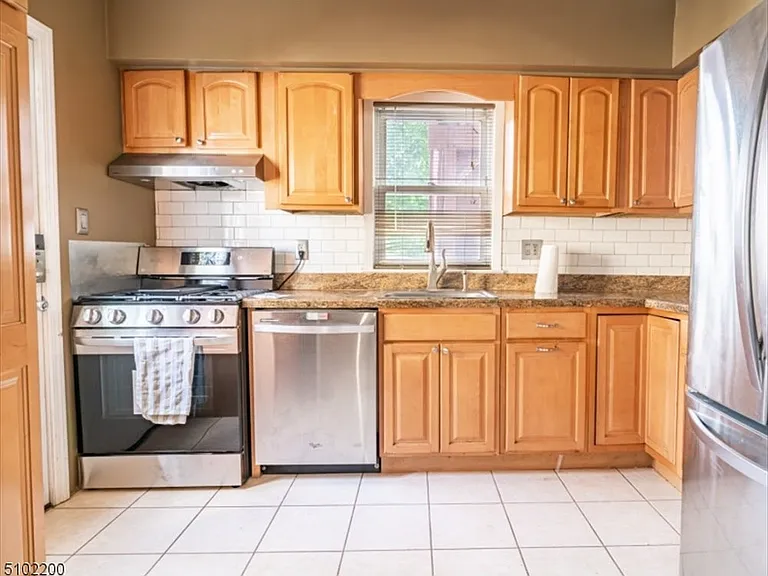 21 Donaldson Ave — Photo 7