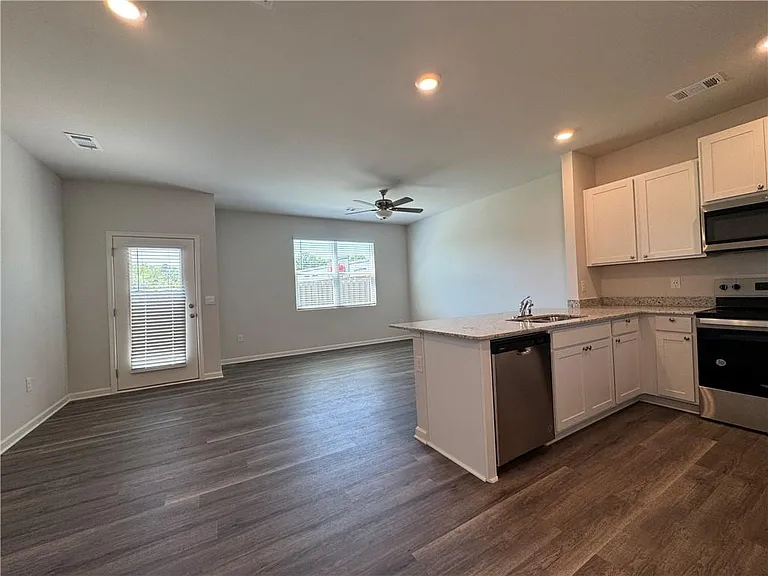 1005 N 2nd Ave #30 — Photo 5
