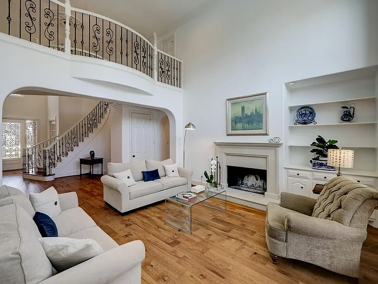 1631 Lakeshore Way — Photo 14
