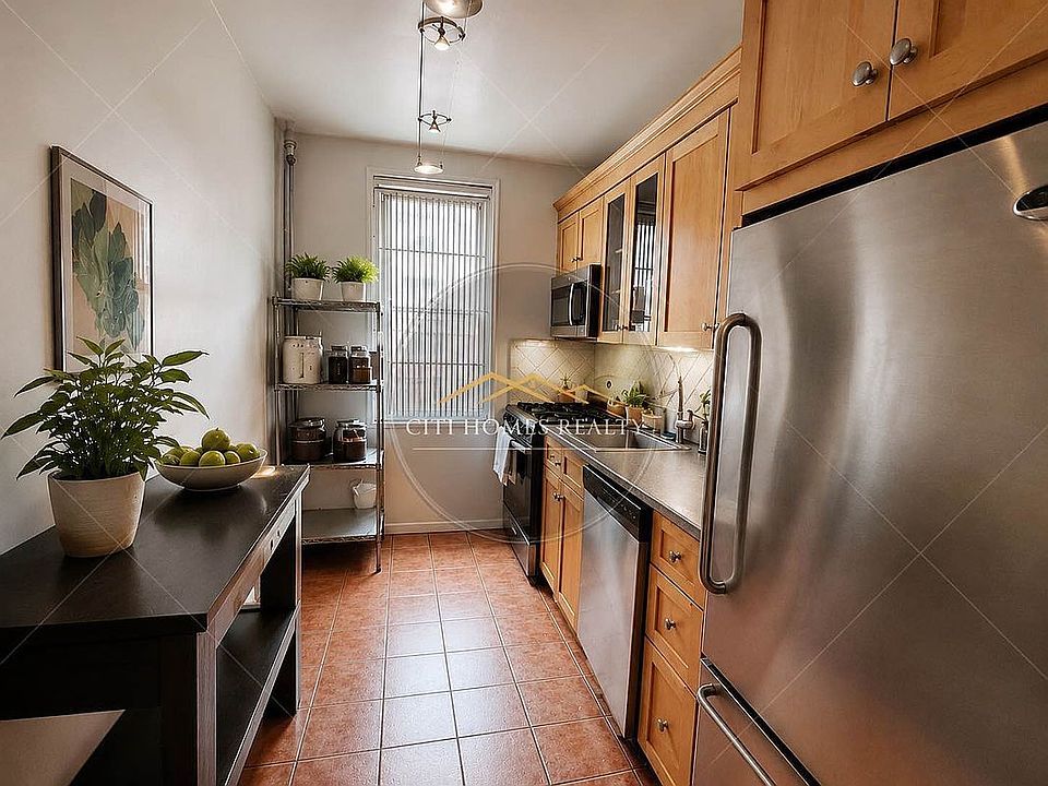 1st image of 350 E 30th St APT 6M