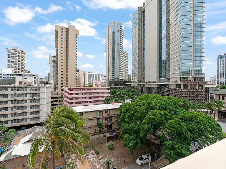 2092 Kuhio Ave #906 — Photo 19