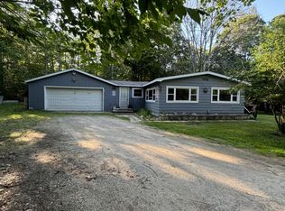 29574 E Backamoe Rd, Drummond Island, MI 49726
