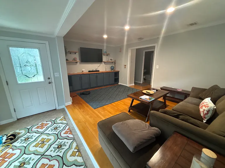 408 Rose Ave — Photo 5