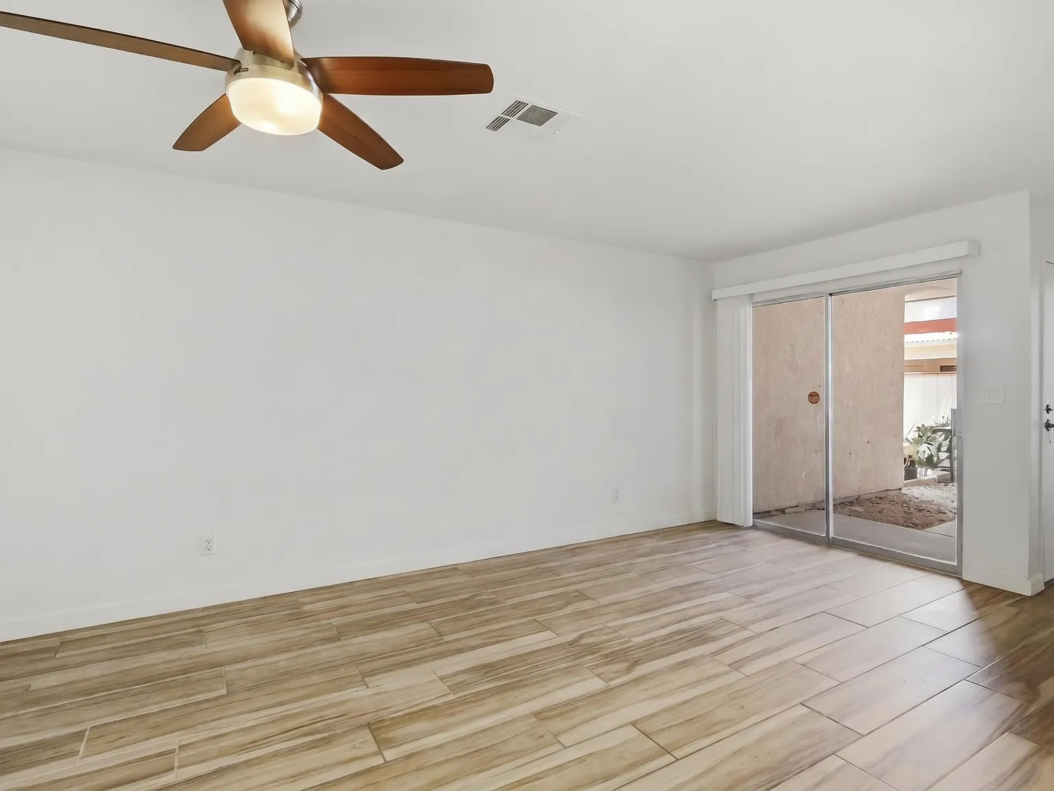 1 bed, 599 sqft, $1,200 — Photo 3