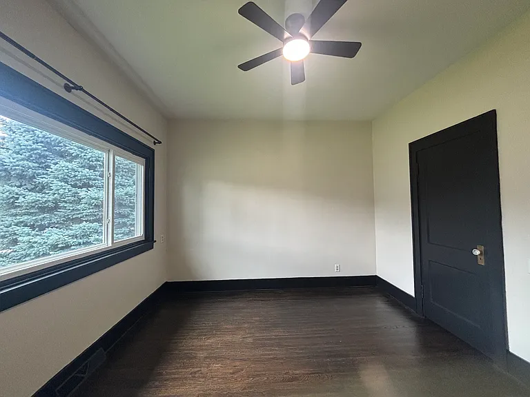 1127 Lincoln Dr — Photo 12