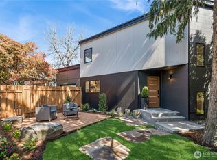 1514 Interlaken Pl E, Seattle, WA 98112