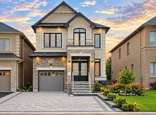 1318 Apollo St, Oshawa, ON L1K3E6
