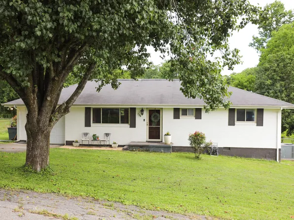 728 Roberta Dr, Rossville, GA 30741