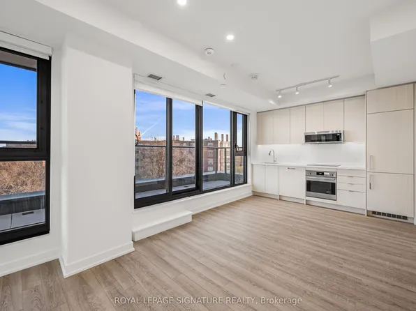 250 Lawrence Ave W #609, Toronto, ON M5M 1B2