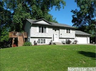 2620 Gresham Ave N, Oakdale, MN 55128
