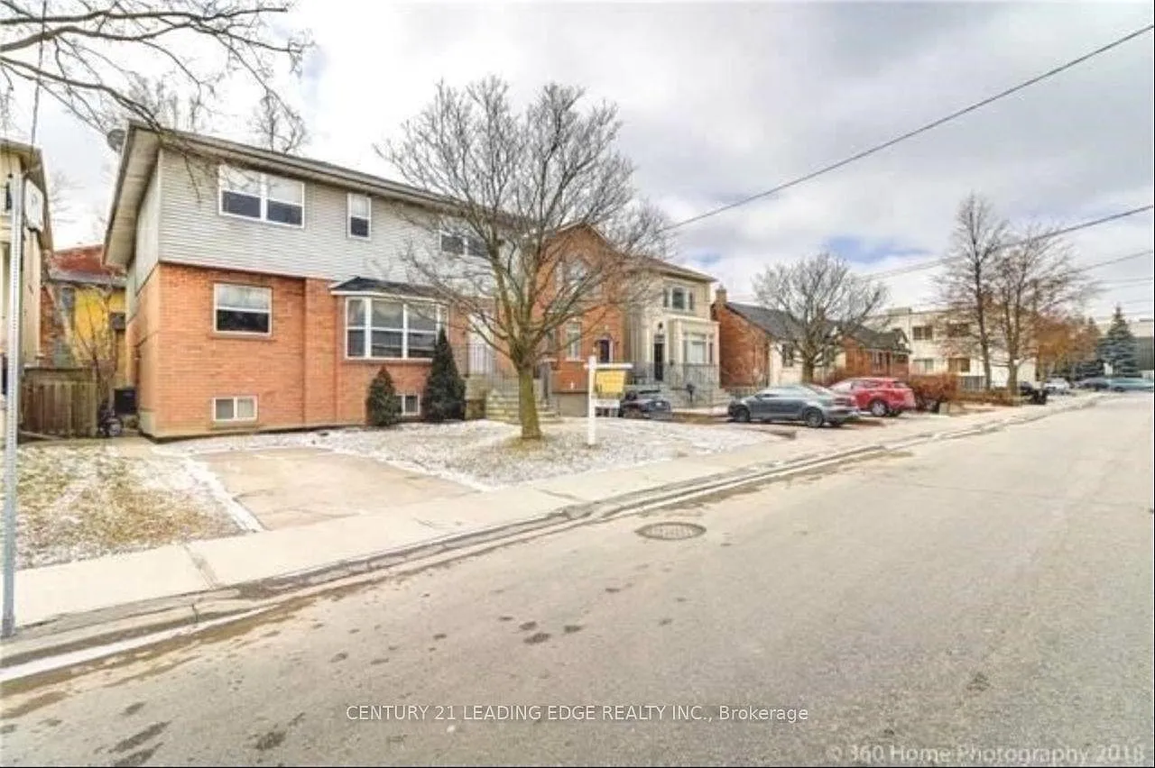 2 bed, $1,400 — Photo 3