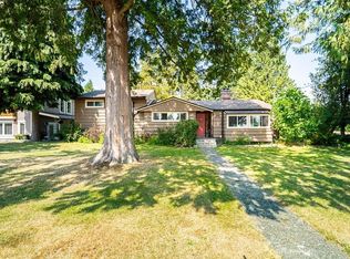 894 E 13th St, North Vancouver, BC V7L2M9