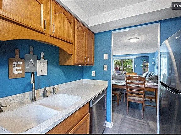 5th image of 205 Cranbrooke Dr #1