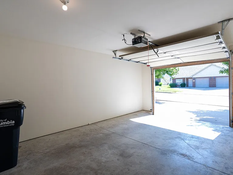 701-703 Glenstone Dr. — Photo 47