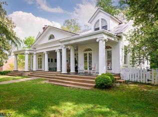 17 University Cir, Charlottesville, VA