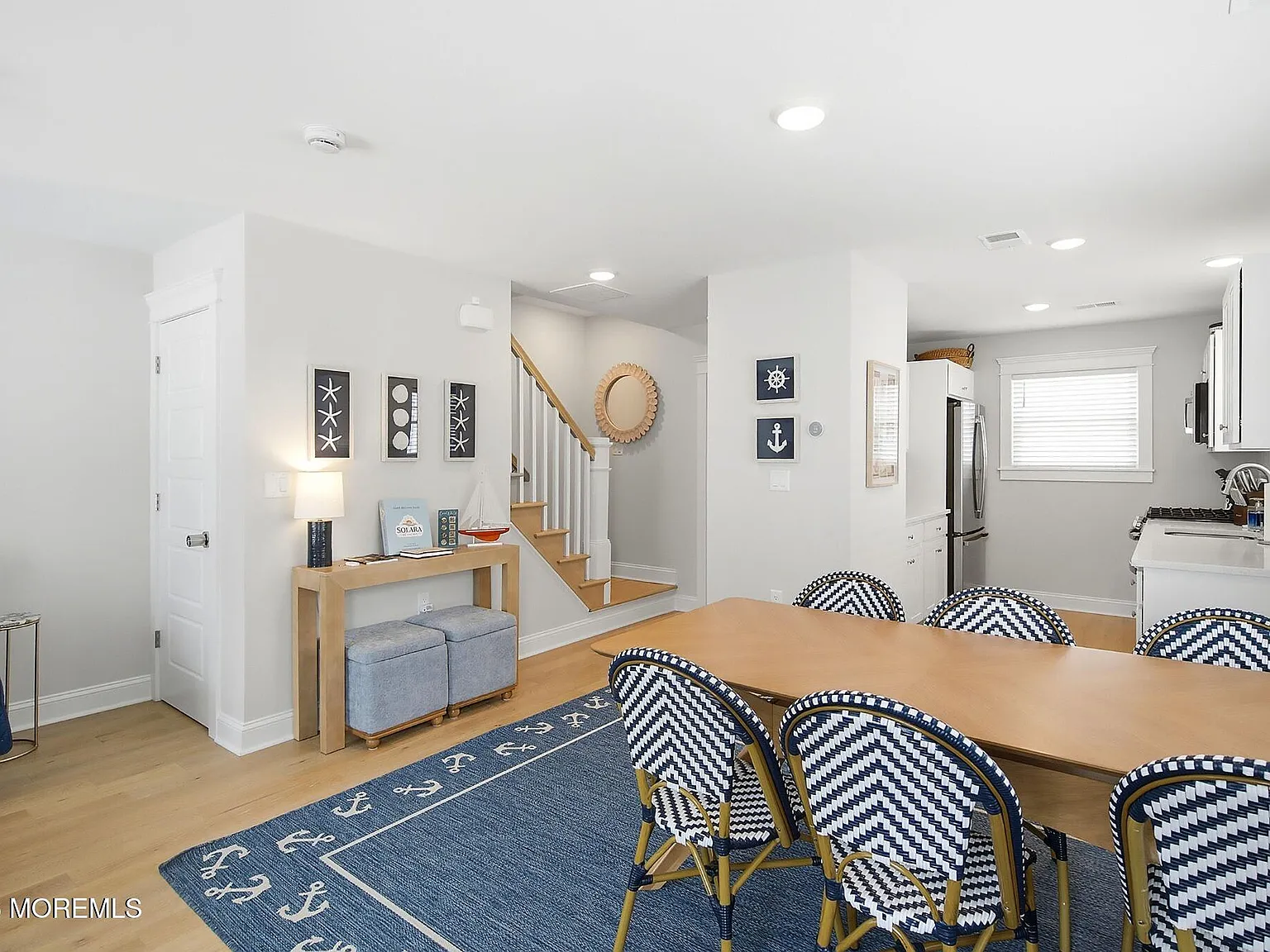 3 bed, 1025 sqft, $2,250 — Photo 4