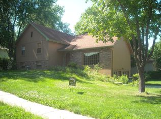 402 Kingsley Ave, Liberty, MO 64068