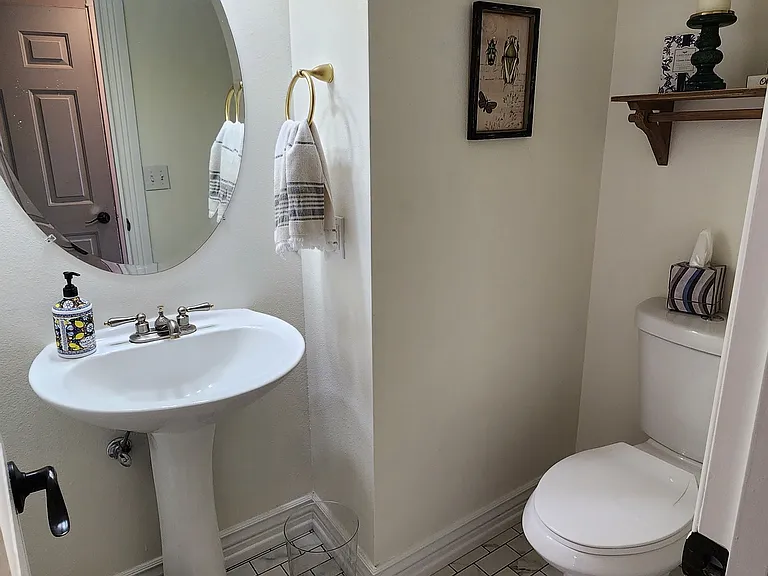 443 E Parowan Way — Photo 11
