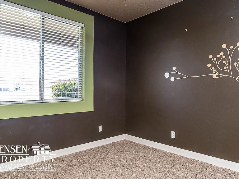 2570 S Songbird Cir — Photo 9