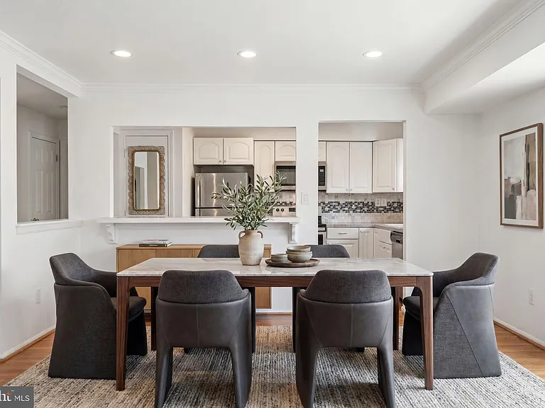 3240 S 28th St #403 — Photo 14