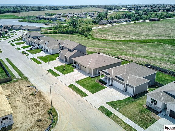 5th image of 4565 Lawnwood Dr