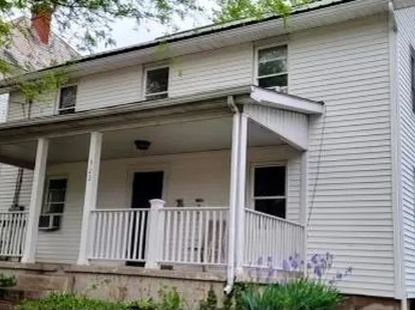 322 6th St, Marietta, OH 45750
