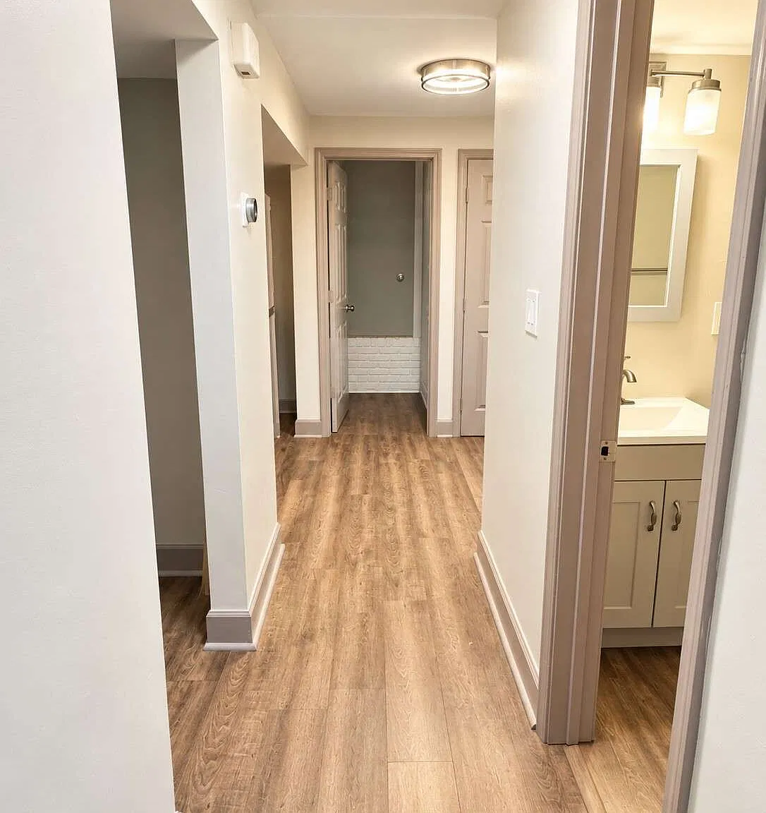2 bed, 1.0 bath, $1,550 — Photo 3