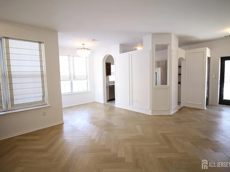 3011 Cypress Ct — Photo 4